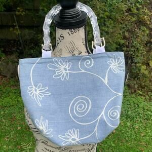 Blue and white floral Embroidered handbag w/ Clear plastic bamboo style handles